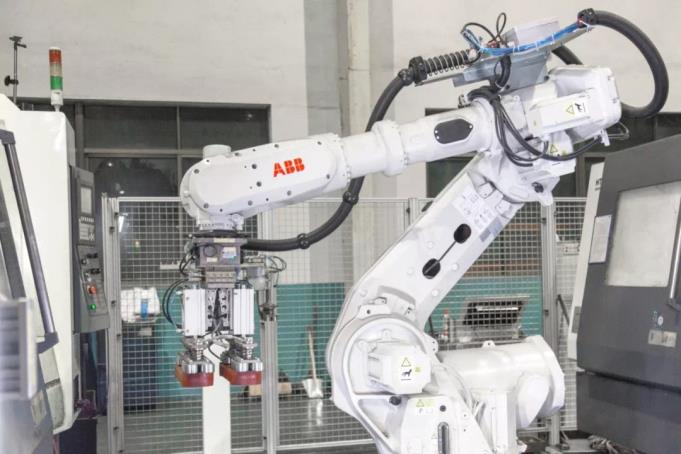 Loading and unloading robot integration
